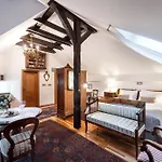 Historic View Apartment