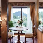 Historic View Apartment *