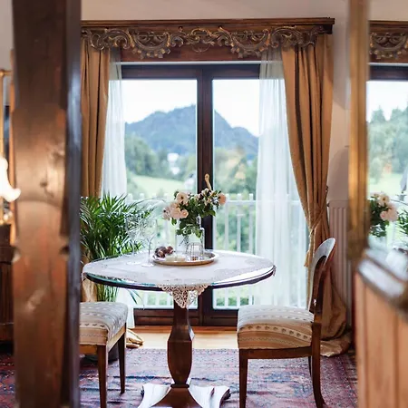 Historic View Apartment *